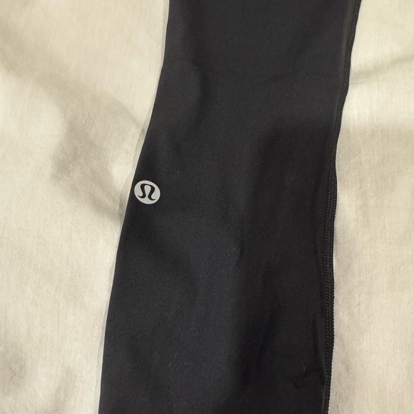 Lululemon capris - Picture 2 of 8